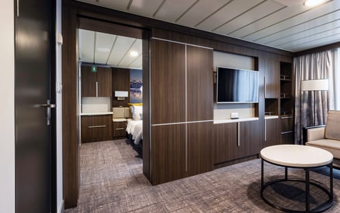 AE Expeditions, SYLVIA EARLE, Junior Suite 705, Richard IAnson-9